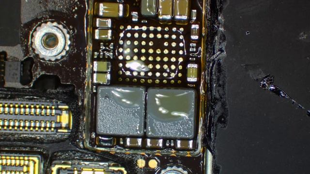 IPhone 12 Pro Not Charging не заряжается и не выключается