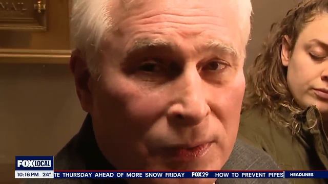 3 females brutally attack school crossing guard; Police identify suspects смотреть онлайн