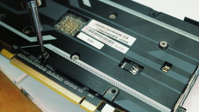 Best Used GPU For 1080p Gaming In 2020?! Teardown of The R9 390 8GB смотреть онлайн