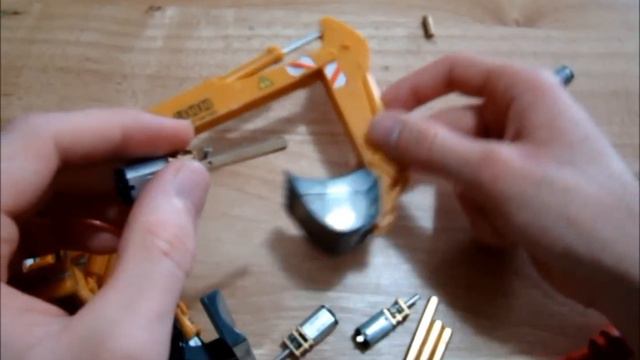 RC Liebherr A 900 C Litronic part 2 - Linear actuator test 1 смотреть онлайн
