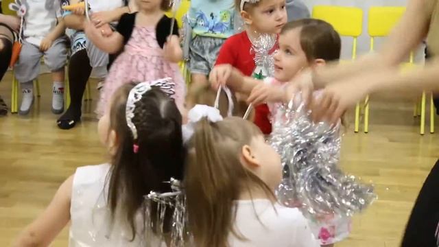 Новогодний утренник 2016 смотреть онлайн