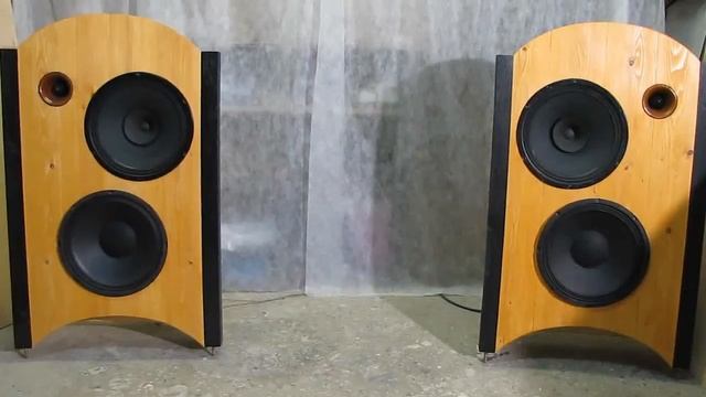 Трехполоска на щите (Stereo). смотреть онлайн