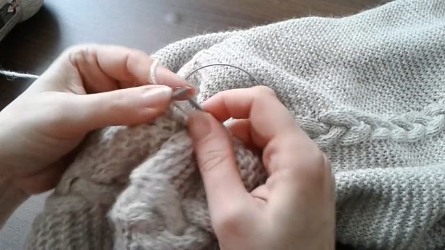 Платье спицами (платочная вязка + косы). Часть 7. Имитация вшивного рукава. смотреть онлайн