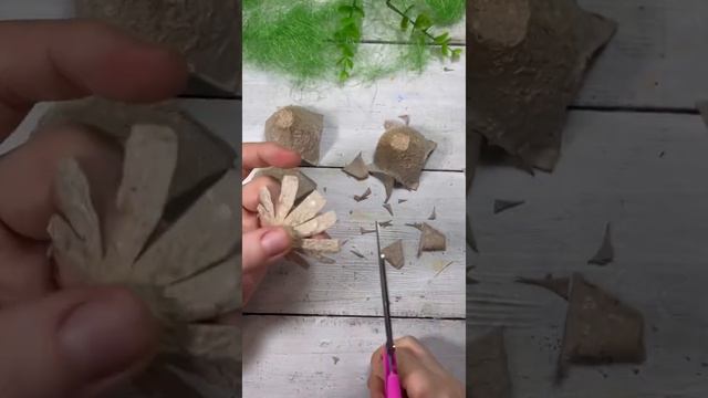 Летние поделки/ Поделки из бросового материала/ ромашки из яичного лотка