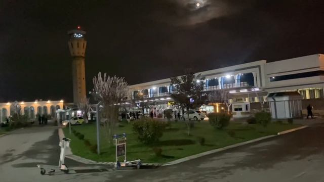 УЗБЕКИСТАН СВОИМ ХОДОМ!  ЛЕТИМ Uzbekistan Airways / Отель Queens Ташкент/ ВОКЗАЛ ТАШКЕНТ СЕВЕРНЫЙ