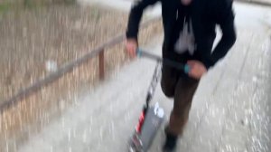 КАТАЕМСЯ В СТРИТУ И В НОВОМ СКЕЙТ ПАРКЕ #самокат #трюки #стрит