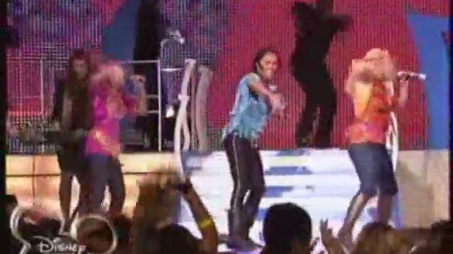 The Cheetah Girls - Live in Madrid - Dance Me If You Can смотреть онлайн