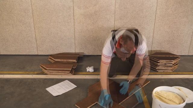 КЛЕЕВАЯ УСТАНОВКА ТРЕХСЛОЙНОЙ ПАРКЕТНОЙ ДОСКИ "КОФЕЙНОЕ ЗЕРНО" НА БЕТОННОЕ ОСНОВАНИЕ смотреть онлайн
