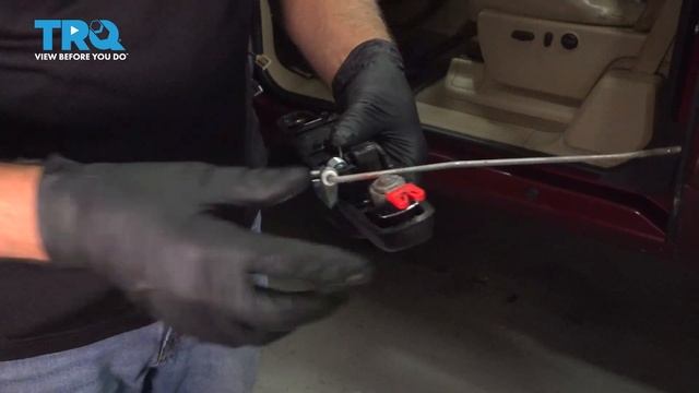 How to Replace Exterior Door Handle 2007-2013 Chevrolet Silverado смотреть онлайн