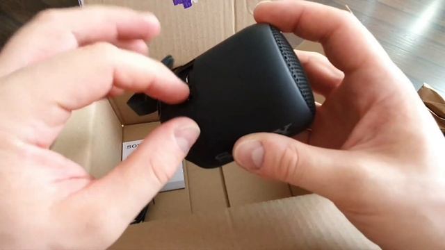 Портативная колонка Sony SRS 12 смотреть онлайн