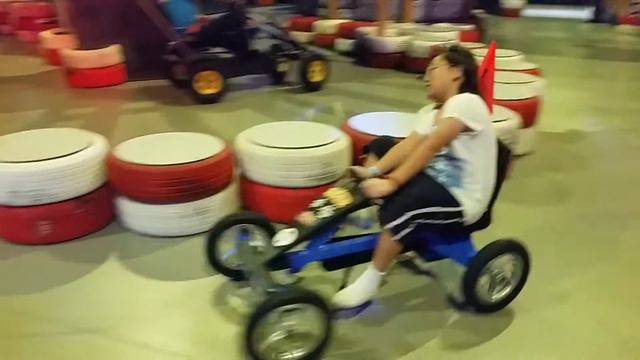 Angry Bird Activity Park - Go! Kart Track_ Part 2 смотреть онлайн