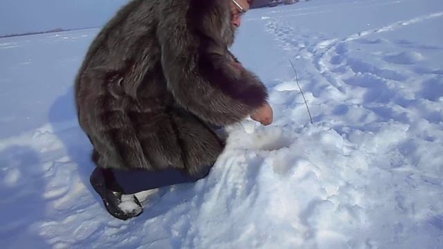 Супруга на зимней рыбалке смотреть онлайн
