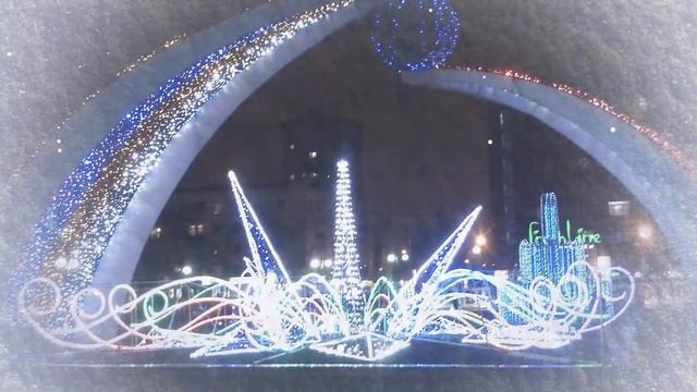 Новогодняя елка - г Харьков 2018г, привокзальная площадь смотреть онлайн