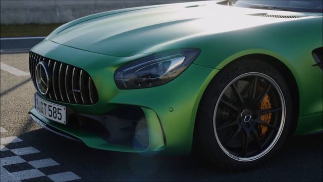 Mercedes AMG GTR (Explicado en español) смотреть онлайн