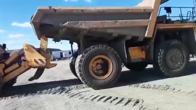 Dressta and belaz popugay смотреть онлайн