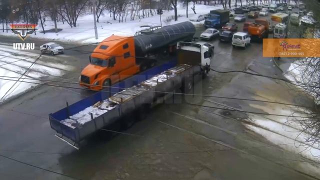 Не вписался. г. Уфа, 2 апреля, пер. ул. Свободы - Б.Хмельницкого смотреть онлайн