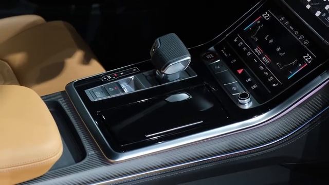 Audi RS Q8 2021года -самый мощный серийный кроссовер. смотреть онлайн