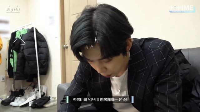 [T:TIME] Snacks Make The YEONJUN Happy! - TXT (투모로우바이투게더) смотреть онлайн