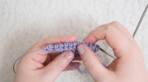 Шарф спицами  шикарным двусторонним узором.