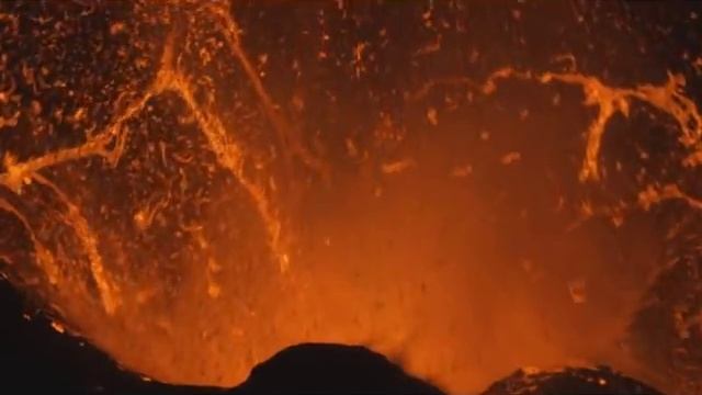 Extreme close up of the Fogo Volcano Eruption 29/11/2014 Part I смотреть онлайн
