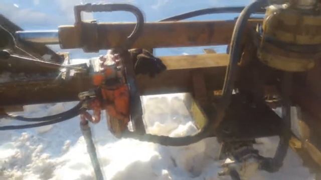 Самодельный Гидроколун (дровокол) на трактор т25 смотреть онлайн