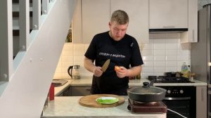 3) Завтрак на 8 марта | Яичница в форме сердечка с сосиской