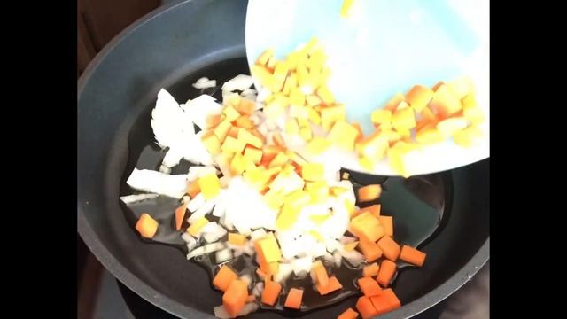 МУСКАТНАЯ ТЫКВА,ФАРШИРОВАННАЯ РИСОМ И СУХОФРУКТАМИ / PUMPKIN STUFFED WITH RICE AND DRIED FRUITS смотреть онлайн
