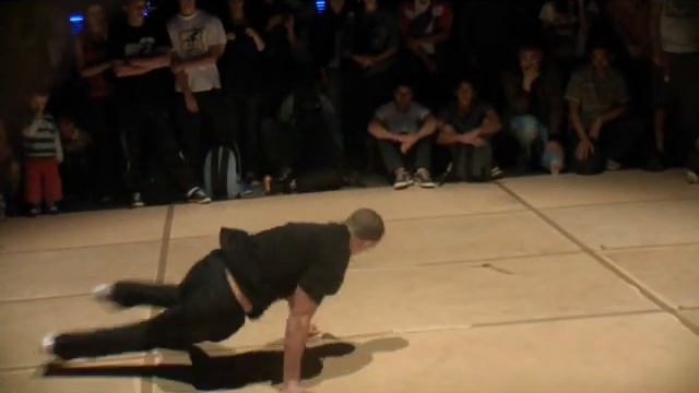 BOTY KALIFE TOULOUSE -VAGABONDS VS HOTMILK CREW by YOUVAL смотреть онлайн