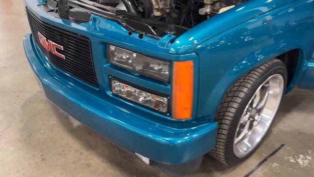 1993 GMC Sierra 1500 GT Walk Around смотреть онлайн