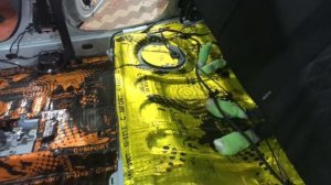 Качественная шумоизоляция Рено Дастер, но это про дополнительную, а не про заводскую шумку
