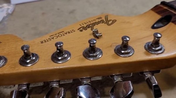 Fender Stratocaster American Standard Vs Fender Stratocaster American Traditional