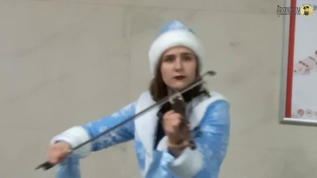 Дед Мороз, Снегурочка и печальные «Песни из Тайного сада» смотреть онлайн