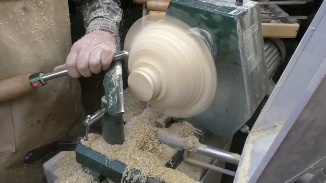 Шедевры природы. Чаша из берёзового капа с неровными краями. смотреть онлайн