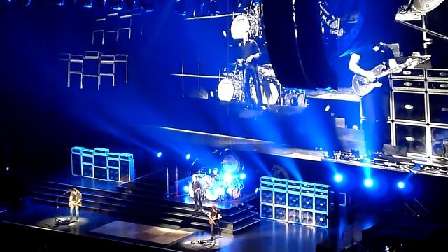 【Van Halen】- I'll Wait (Oakland, Oracle Arena - 6/3/12) смотреть онлайн