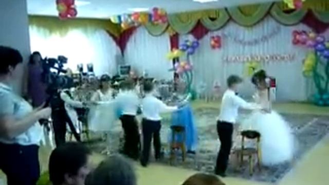 Танго. Выпускной дет. сад Жаконя смотреть онлайн