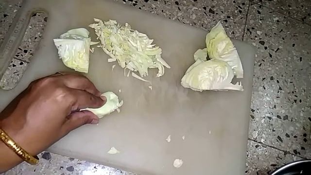 How to cut Cabbage I Slicing Cabbage I смотреть онлайн
