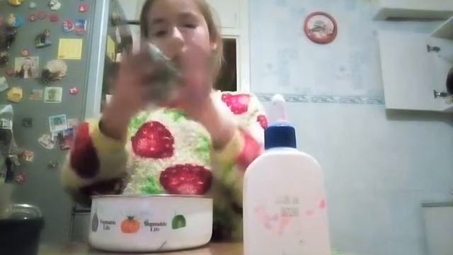Как сделать лизуна из тетрабората натрия и клея ПВА !!!!😘😘😘😘😘😘😘😘😘очень крутой рецепт смотреть онлайн