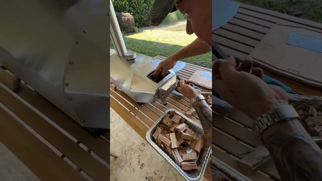 Opening and Testing the Ooni Karu 12! смотреть онлайн