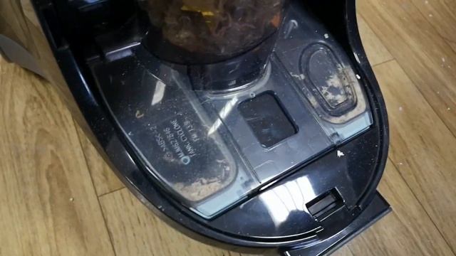 Сравнение пылесосов: LG МС53001 vs VITEK VT-8107 (очистка контейнера) смотреть онлайн