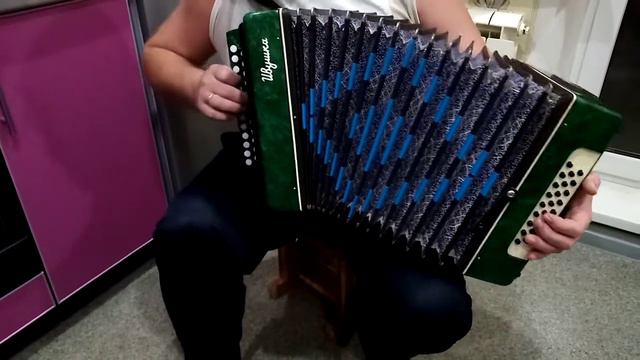 Ивушка - Выйду к Волге тропинкою узкой.. смотреть онлайн