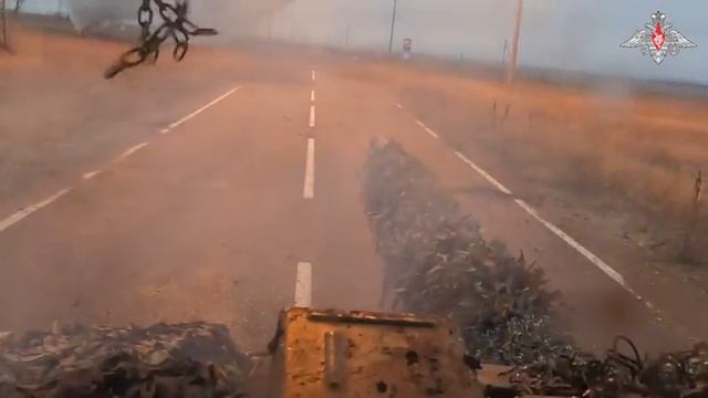 Атака под Донецком глазами «Тигров»: как Т-90 проламывали оборону врага, освобождая Марьинку смотреть онлайн