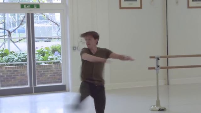 Tom Holland dancing ballet смотреть онлайн