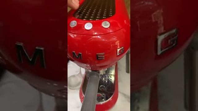 Cách cài đặt Máy Pha Cafe Smeg ECF01RDEU Red смотреть онлайн