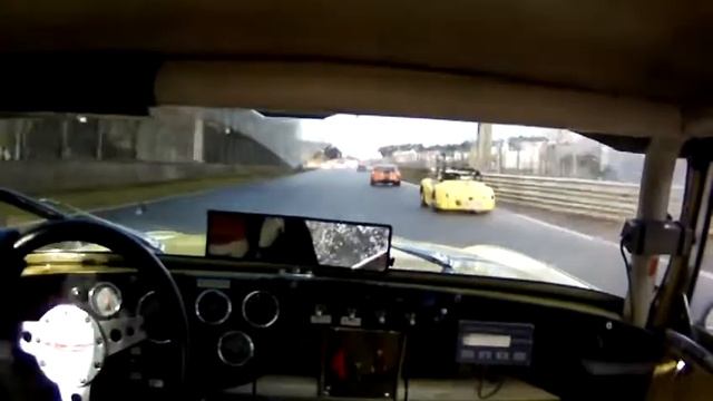 Race 2 BHC 2012 on a very wet Zolder.mov смотреть онлайн