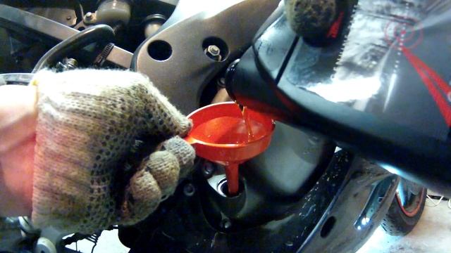 Замена масла на CBR600F4i. Запись процесса.