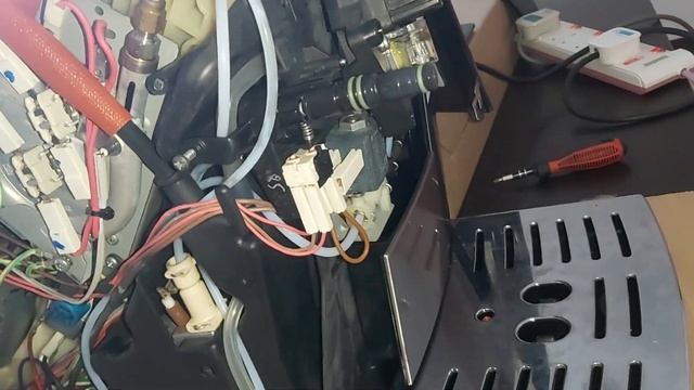 delonghi ecam26.455 - coffee not pouring смотреть онлайн