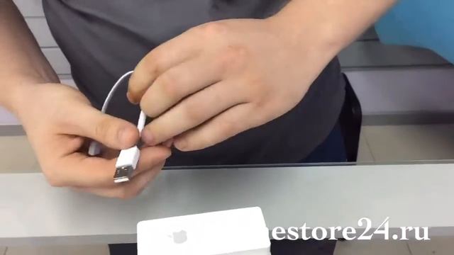 Power Bank с логотипом Apple