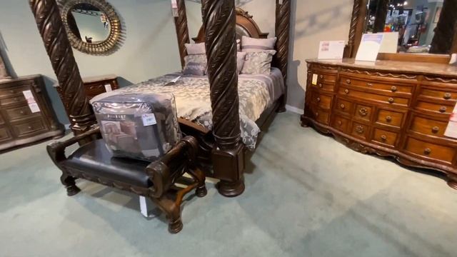 American Furniture Warehouse мебельный магазин в Америке смотреть онлайн