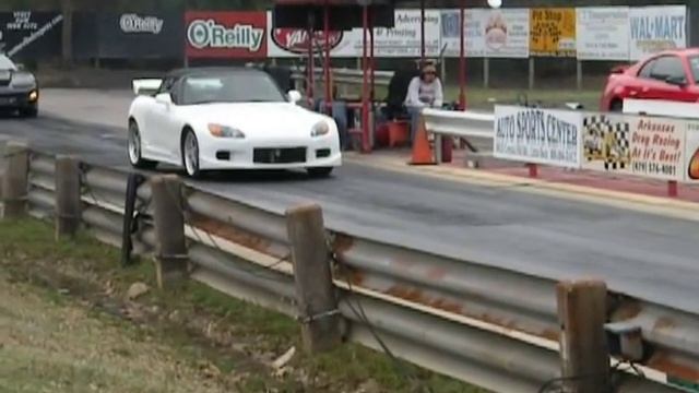 Honda S2000 vs Mustang GT смотреть онлайн