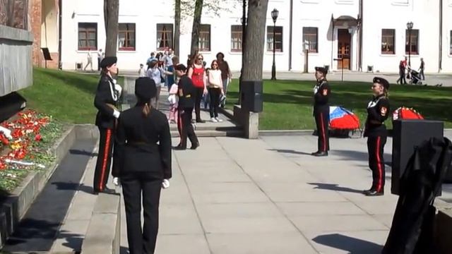 Автор видео Ксения РОРМОЗЕР. Анжелика ШИЛЯЕВА в карауле у вечного огня. смотреть онлайн